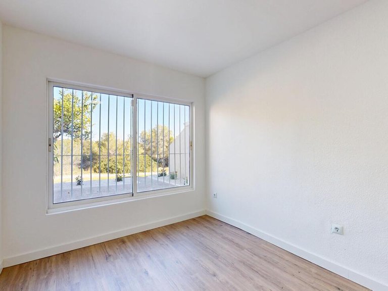 Villa for Sale in Villamartin, Alicante 13