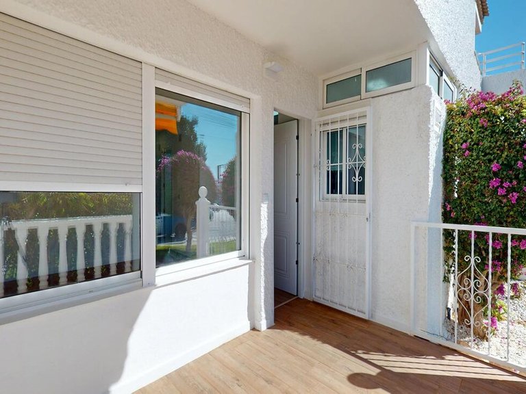Villa for Sale in Villamartin, Alicante 26