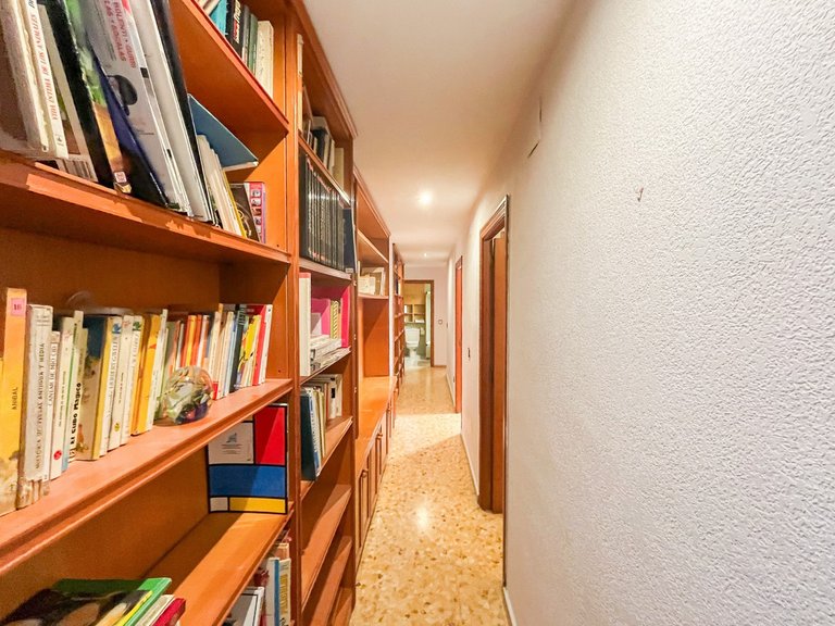 Apartment for Sale in Alicante, Alicante 22