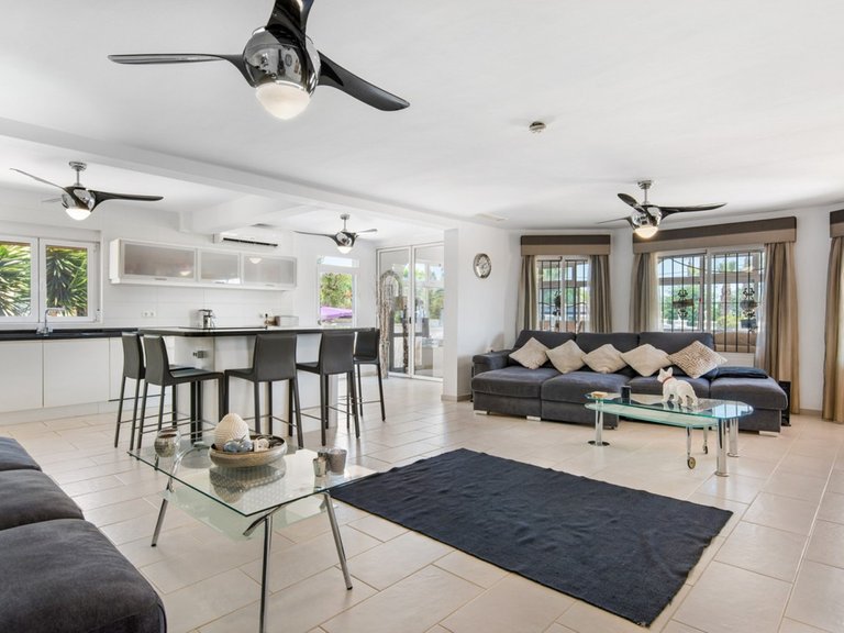 Villa for Sale in Catral, Alicante 2