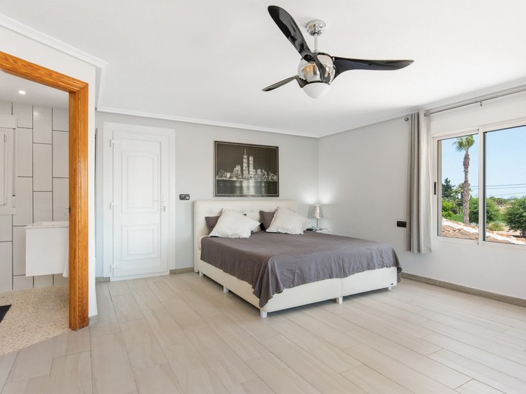 Villa for Sale in Catral, Alicante 5