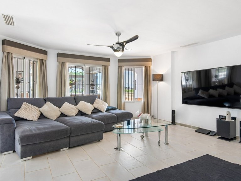 Villa for Sale in Catral, Alicante 16