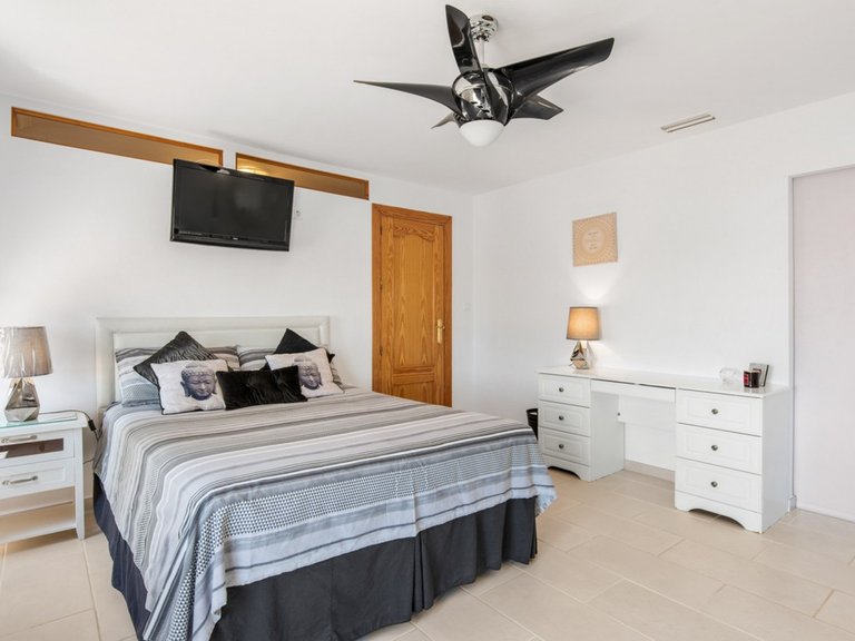 Villa for Sale in Catral, Alicante 18