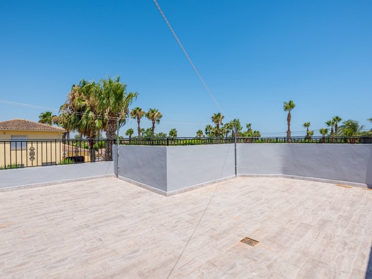 Villa for Sale in Catral, Alicante 32