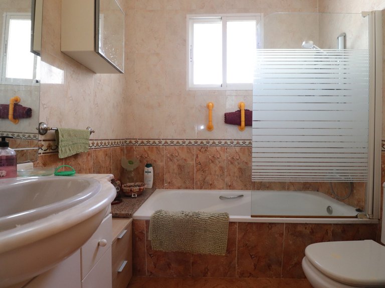 Villa for Sale in Albatera, Alicante 17