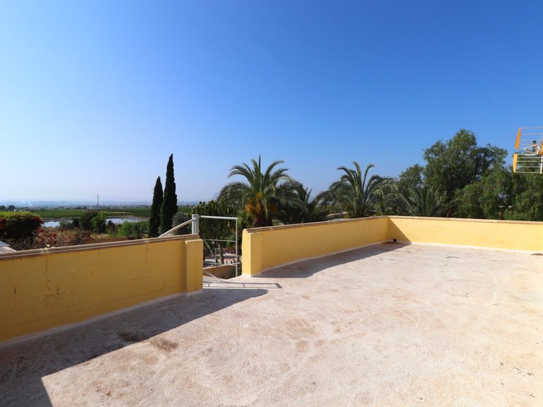 Villa for Sale in Albatera, Alicante 28