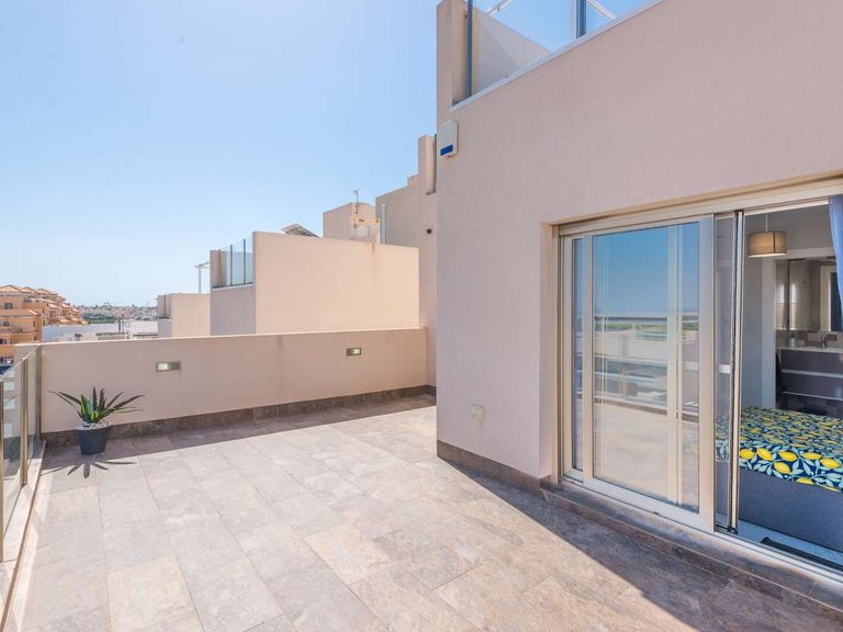 Villa for Sale in Villamartin, Alicante 21