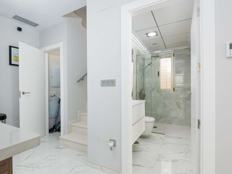 Villa for Sale in Villamartin, Alicante 33