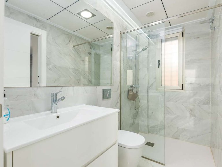 Villa for Sale in Villamartin, Alicante 34