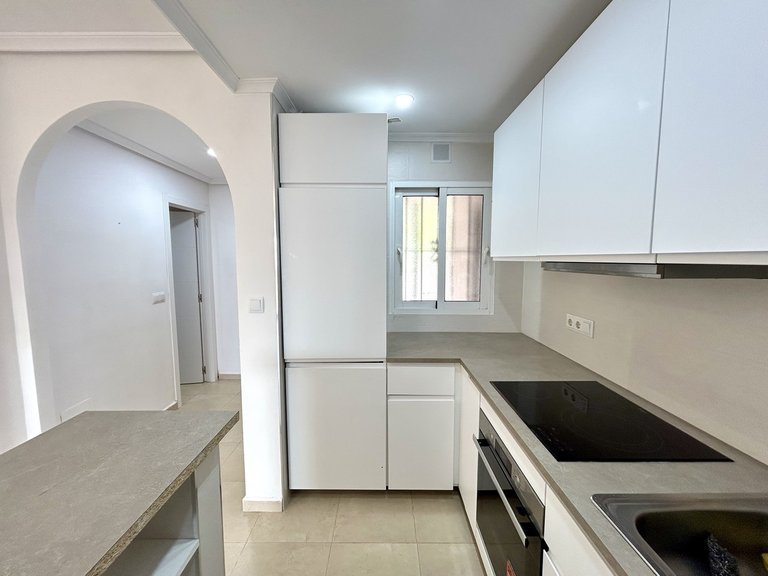 Apartment for Sale in Villamartin, Alicante 10