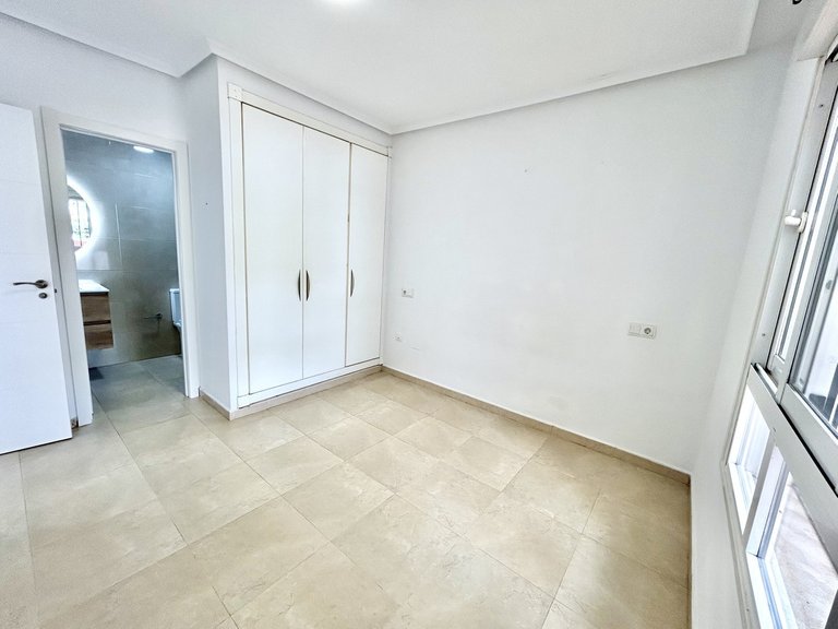 Apartment for Sale in Villamartin, Alicante 12
