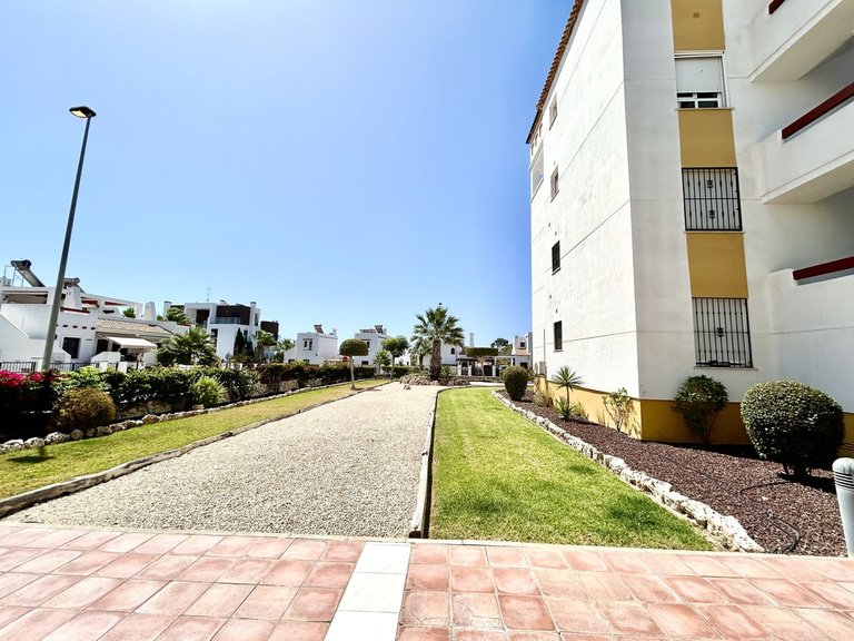 Apartment for Sale in Villamartin, Alicante 26