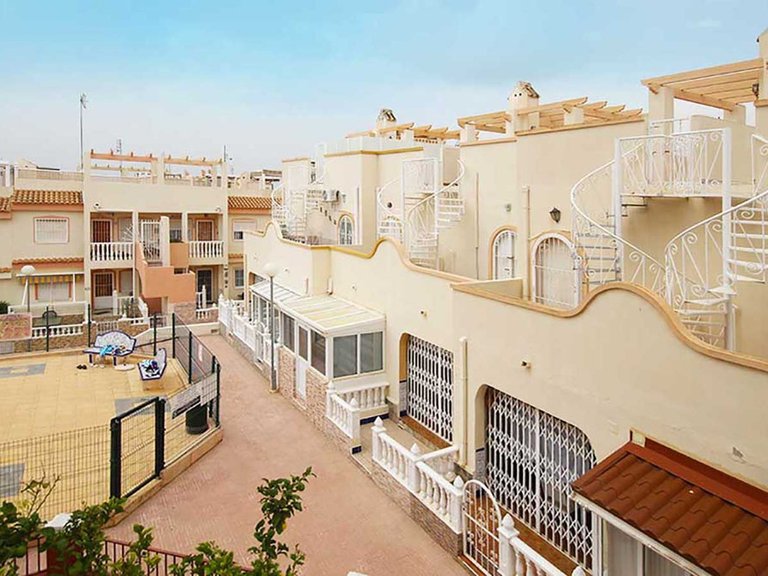 Apartment for Sale in La Florida, Alicante 7