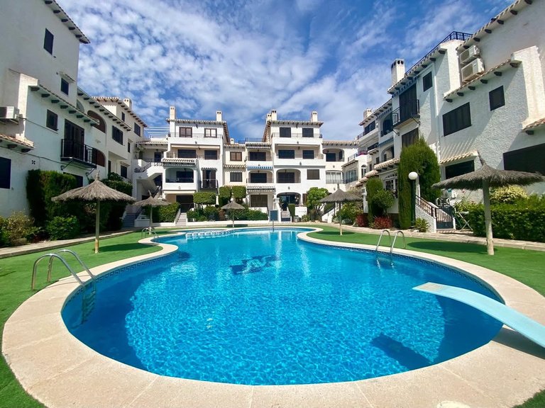 Apartment for Sale in Cabo Roig, Alicante 1
