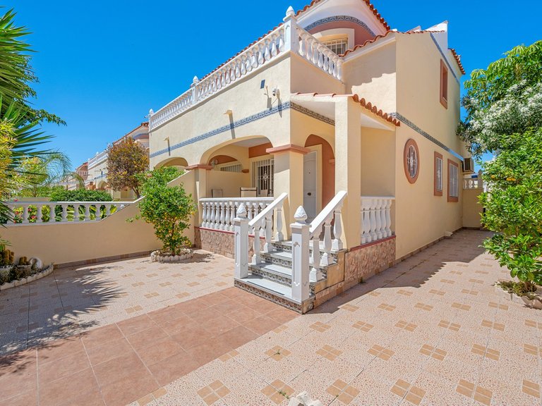 Town House for Sale in La Zenia, Alicante 4
