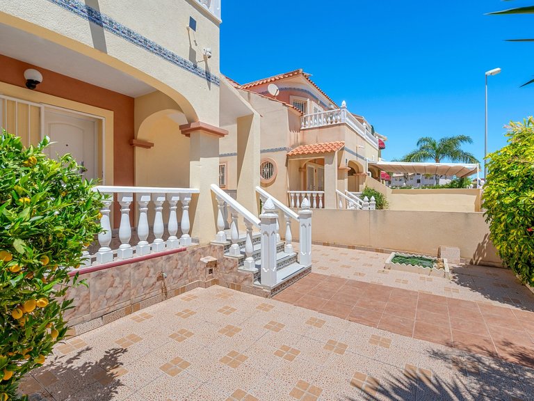 Town House for Sale in La Zenia, Alicante 5