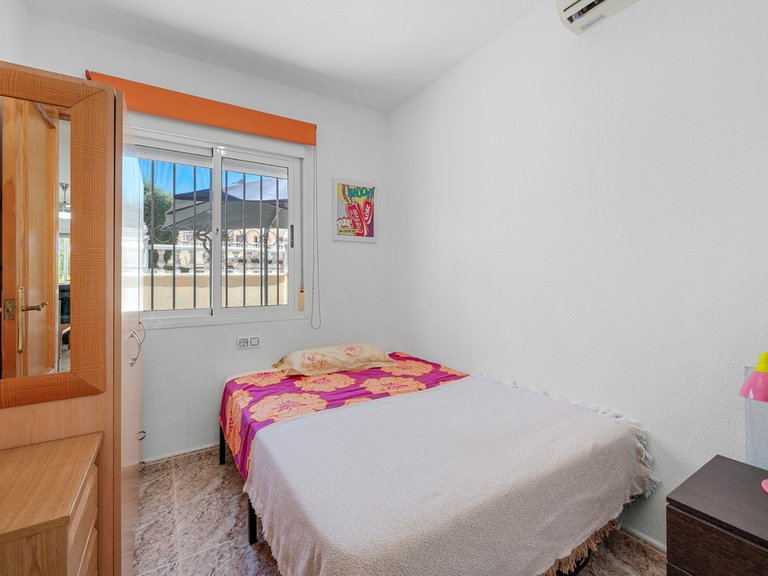 Town House for Sale in La Zenia, Alicante 12