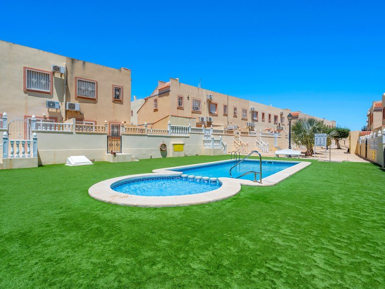 Town House for Sale in La Zenia, Alicante 38