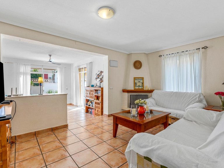 Villa for Sale in Playa Flamenca, Alicante 6