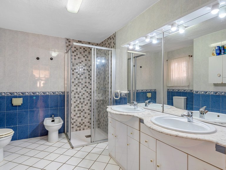 Villa for Sale in Playa Flamenca, Alicante 14