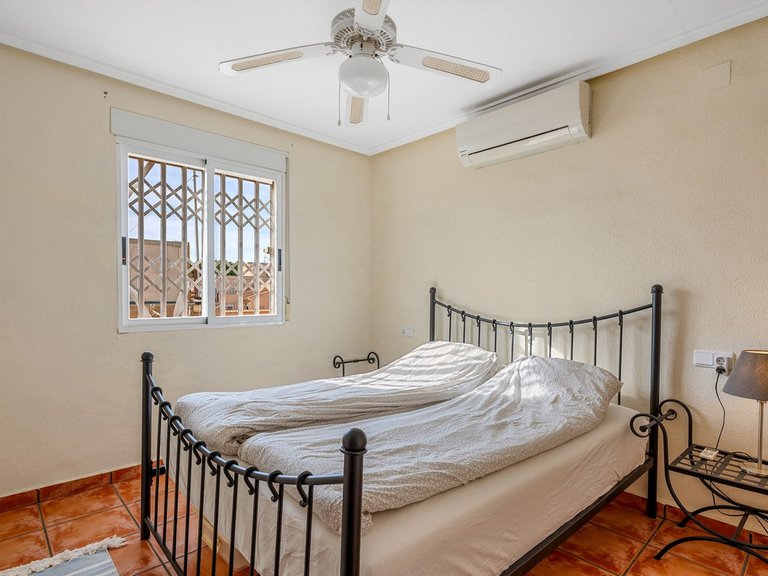 Villa for Sale in Playa Flamenca, Alicante 16