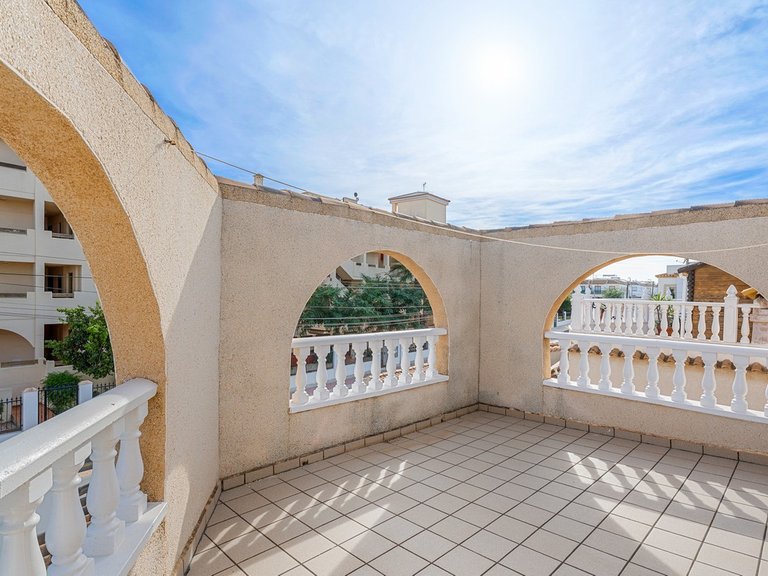 Villa for Sale in Playa Flamenca, Alicante 25