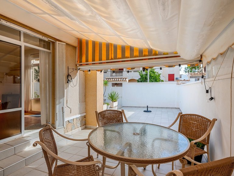 Villa for Sale in Playa Flamenca, Alicante 30