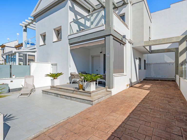 Town House for Sale in La Florida, Alicante 5