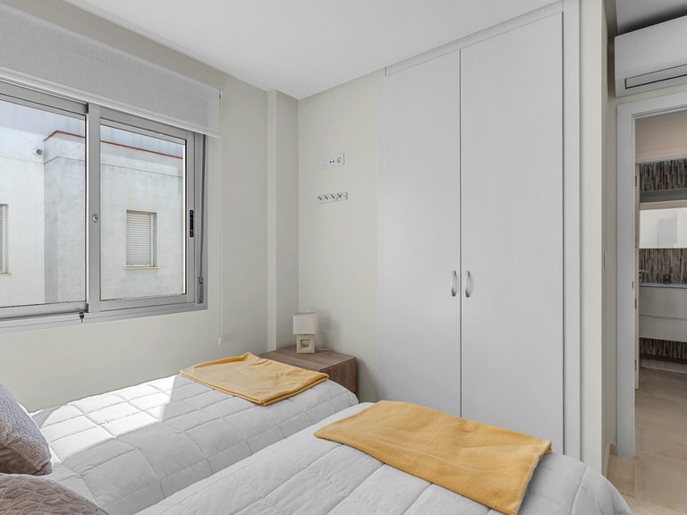 Town House for Sale in La Florida, Alicante 18