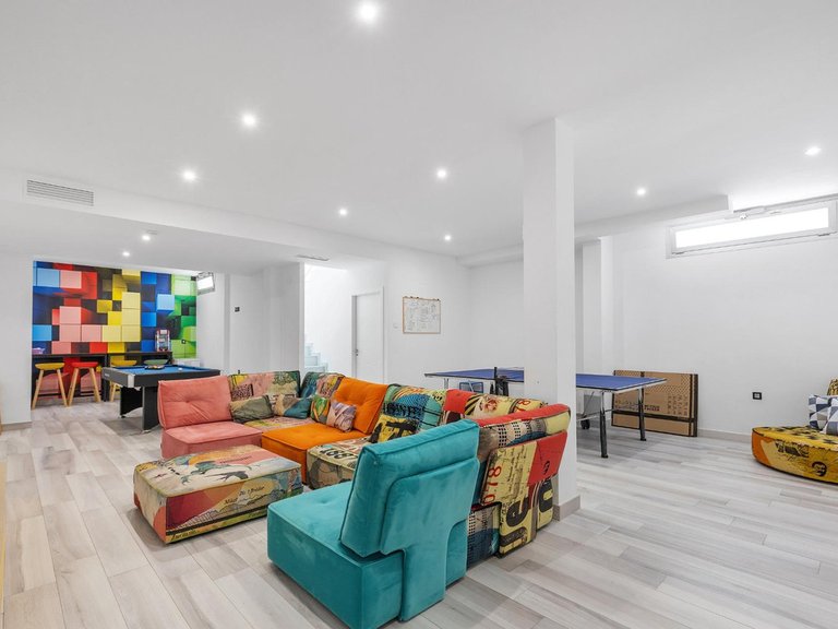 Villa for Sale in Cabo Roig, Alicante 26