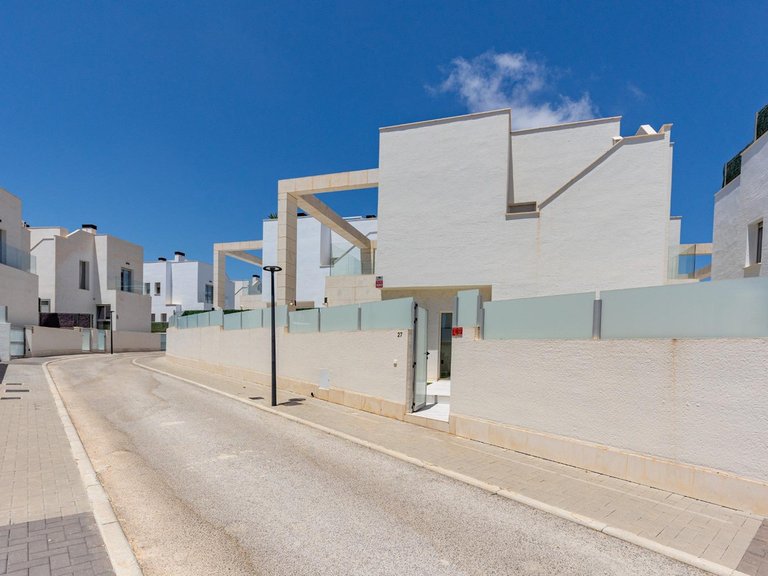 Villa for Sale in Cabo Roig, Alicante 35