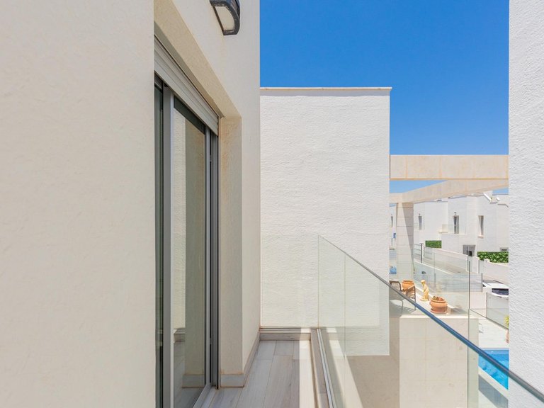 Villa for Sale in Cabo Roig, Alicante 38