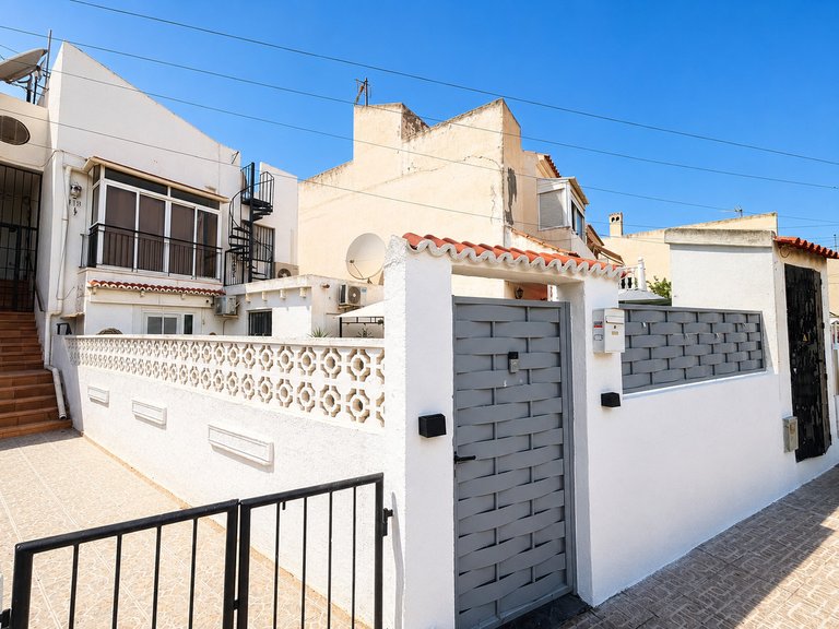 Apartment for Sale in Torrevieja, Alicante 1