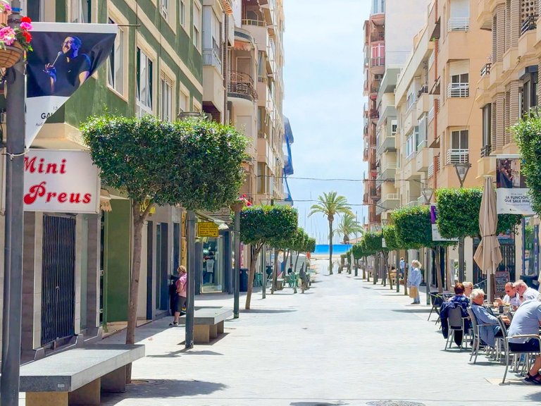 Apartment for Sale in Torrevieja, Alicante 32