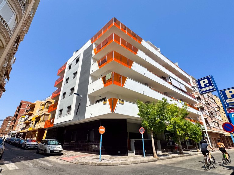 Apartment for Sale in Torrevieja, Alicante 39