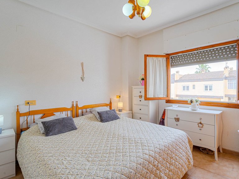 Apartment for Sale in Punta Prima, Alicante 23