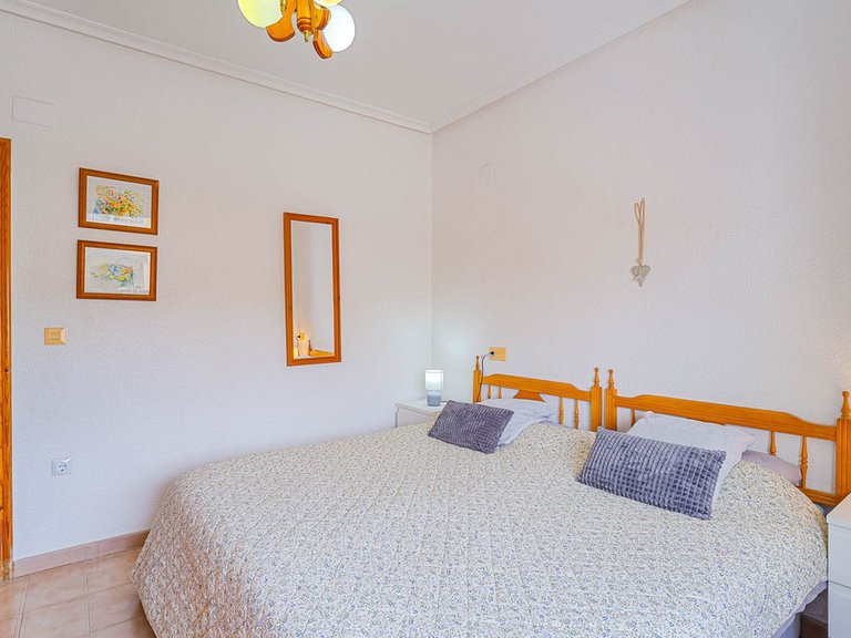 Apartment for Sale in Punta Prima, Alicante 25