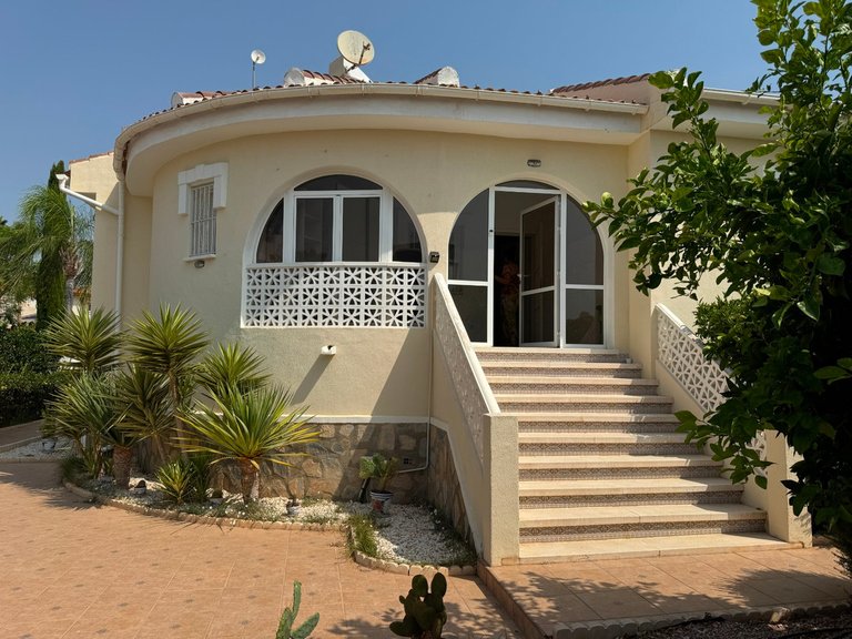 Villa for Sale in Ciudad Quesada, Alicante 1
