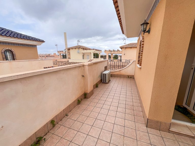 Villa for Sale in Pilar De La Horadada, Alicante 40