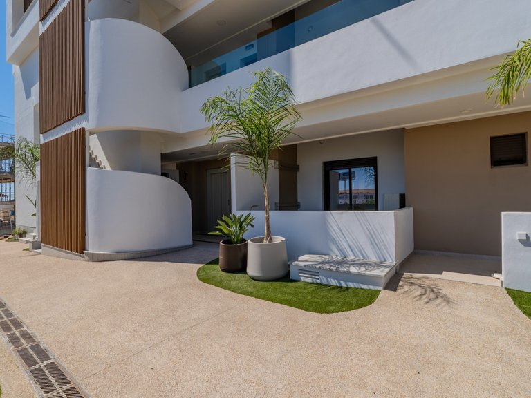 Apartment for Sale in Playa Flamenca, Alicante 2
