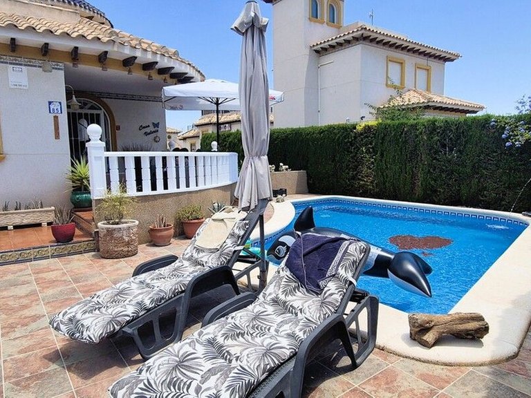 Villa for Sale in Villamartin, Alicante 4