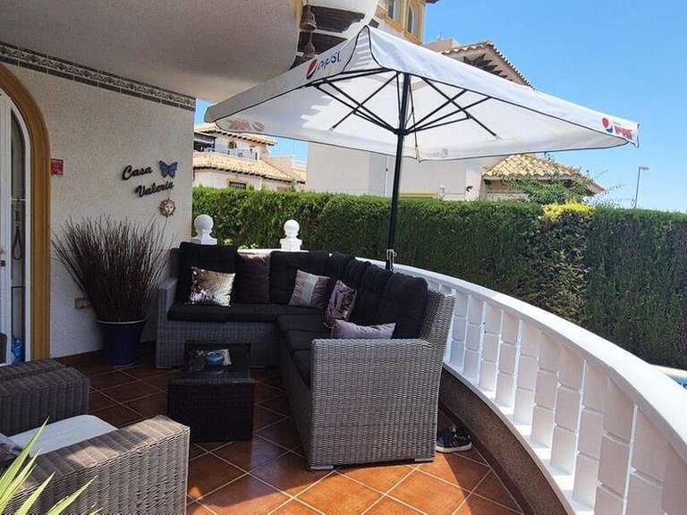 Villa for Sale in Villamartin, Alicante 6