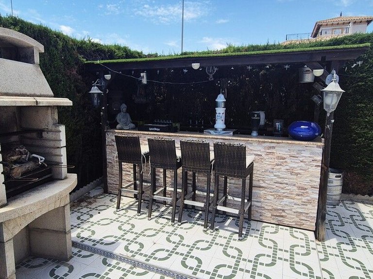 Villa for Sale in Villamartin, Alicante 8