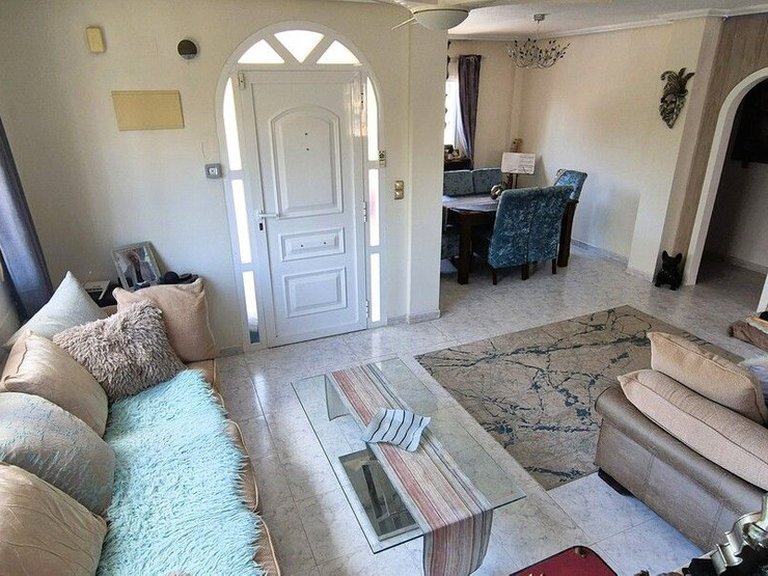 Villa for Sale in Villamartin, Alicante 13