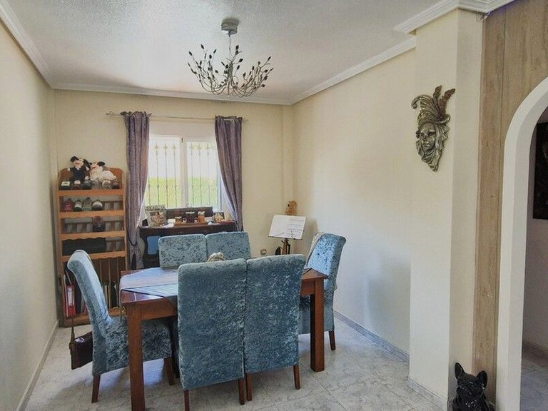 Villa for Sale in Villamartin, Alicante 15