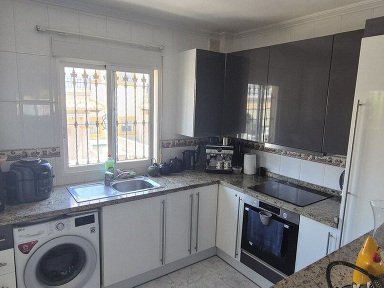 Villa for Sale in Villamartin, Alicante 18