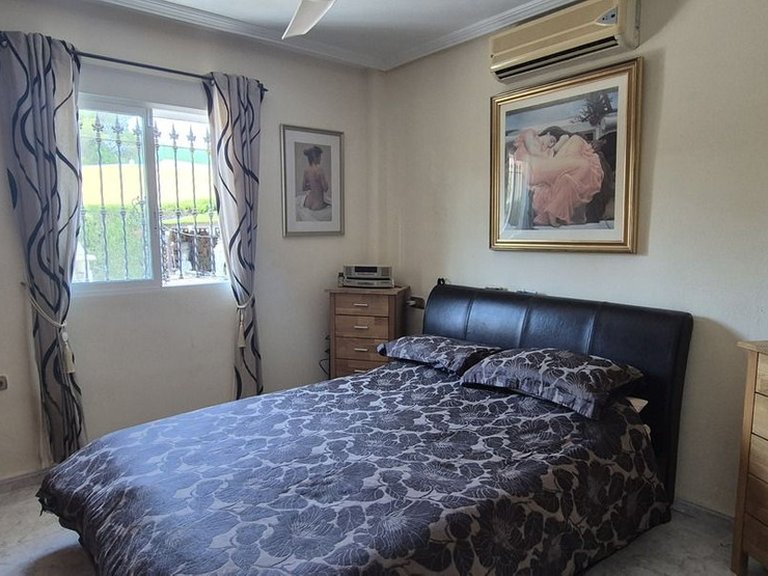 Villa for Sale in Villamartin, Alicante 22