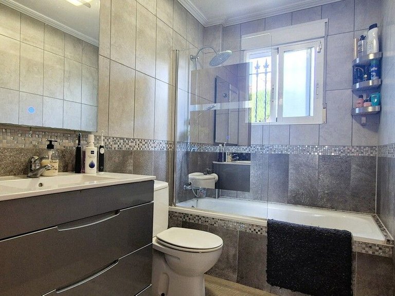 Villa for Sale in Villamartin, Alicante 24