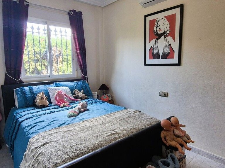 Villa for Sale in Villamartin, Alicante 25