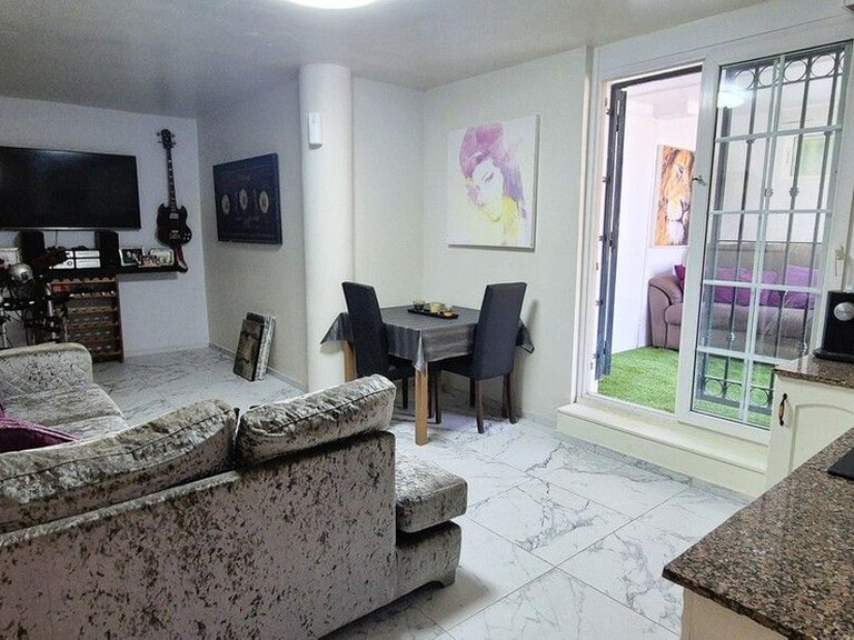 Villa for Sale in Villamartin, Alicante 28